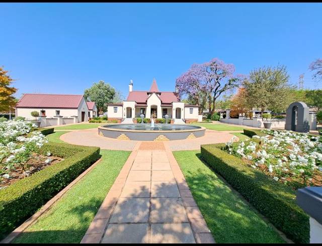 5 BEDROOM HOUSE FOR SALE IN BOARDWALK MEANDER